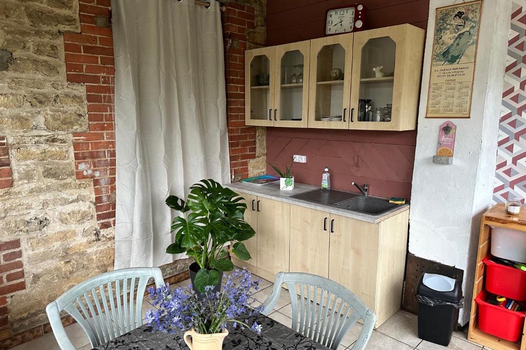 Photo of Others in Thelonne