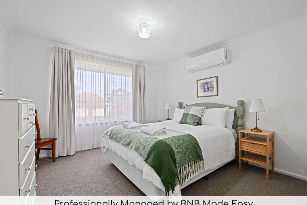 Photo of Others in Orange East