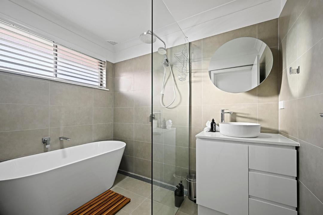 Photo of Others in Orange East