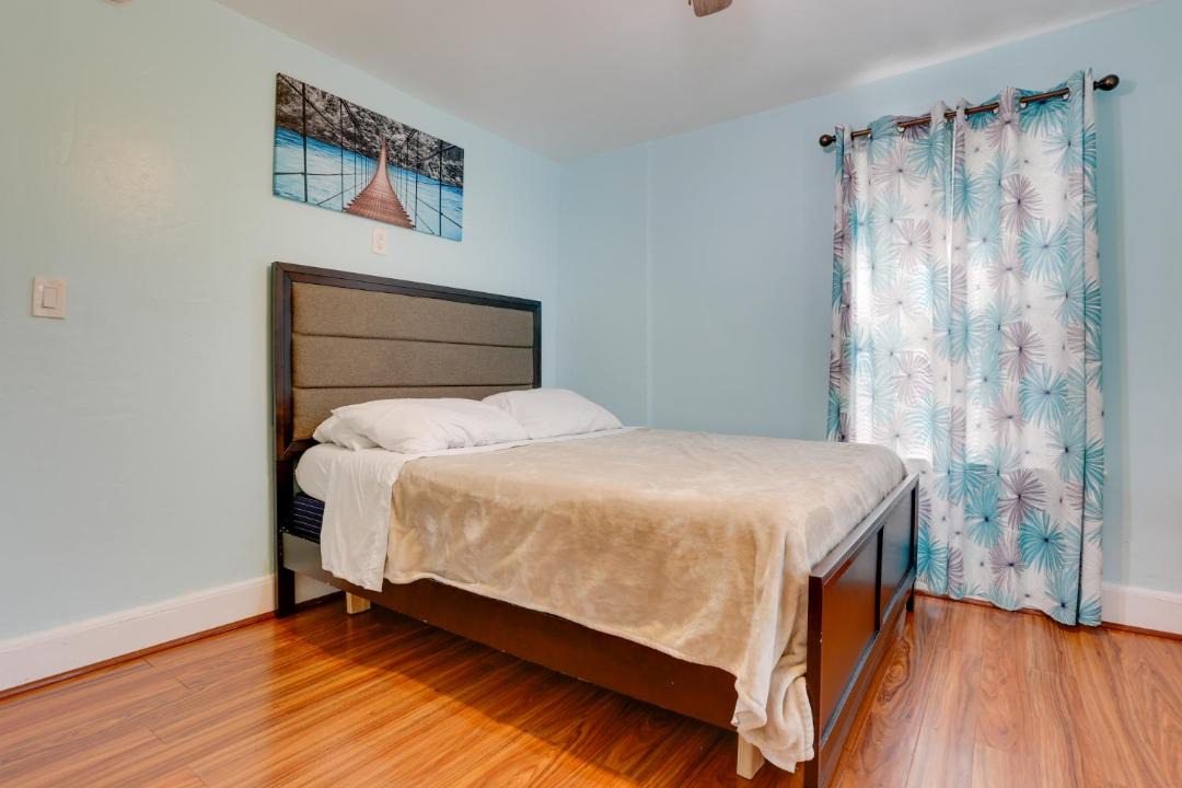 Photo of Others in Teaneck