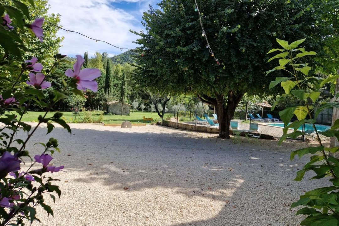 Photo of Others in Aubres