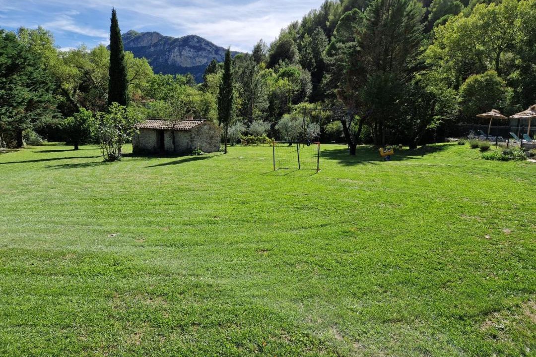 Photo of Others in Aubres