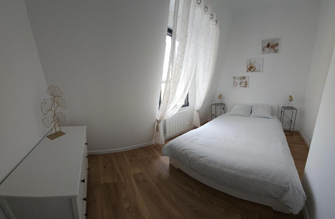 Photo of Bedroom in Clamart