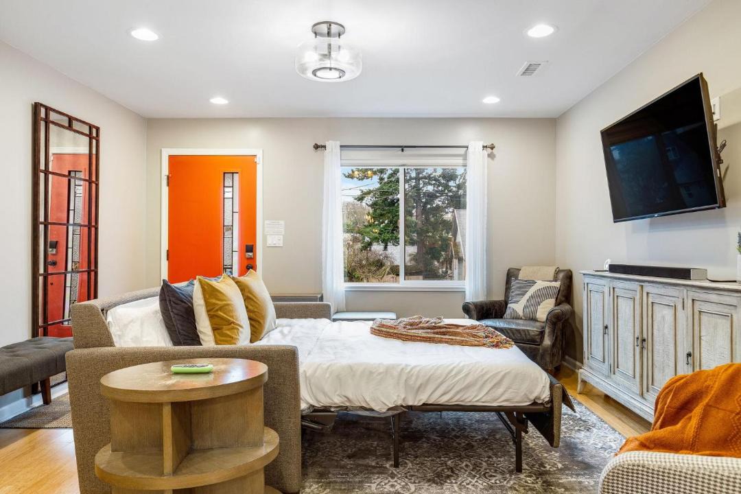 Photo of Others in Mid-Beacon Hill