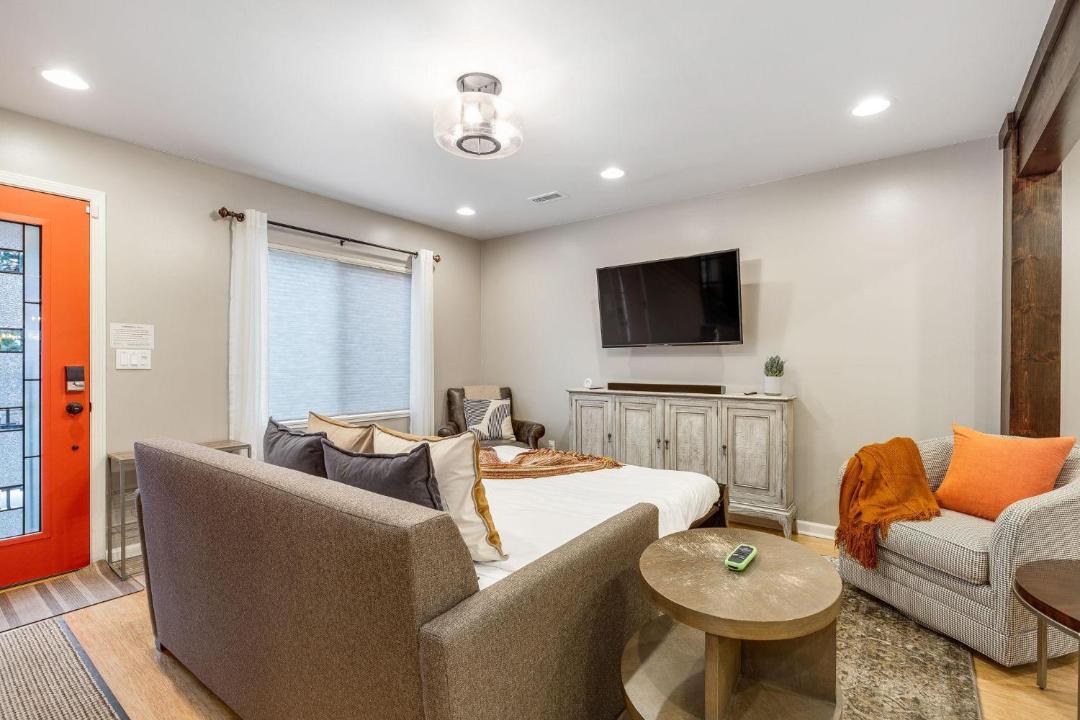 Photo of Others in Mid-Beacon Hill