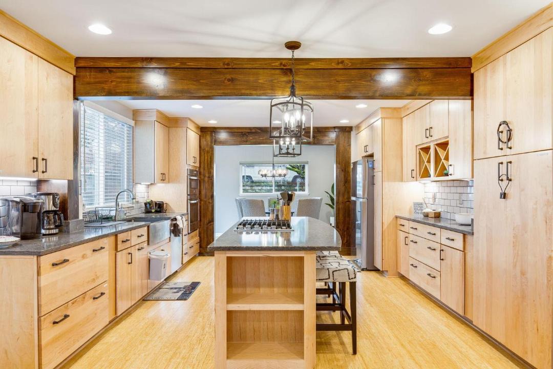 Photo of Others in Mid-Beacon Hill