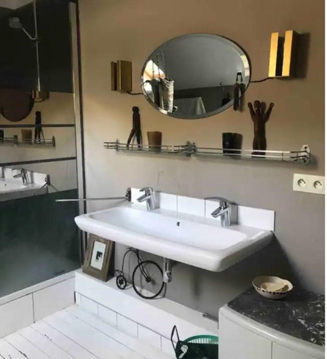 Photo of Others in Parmain