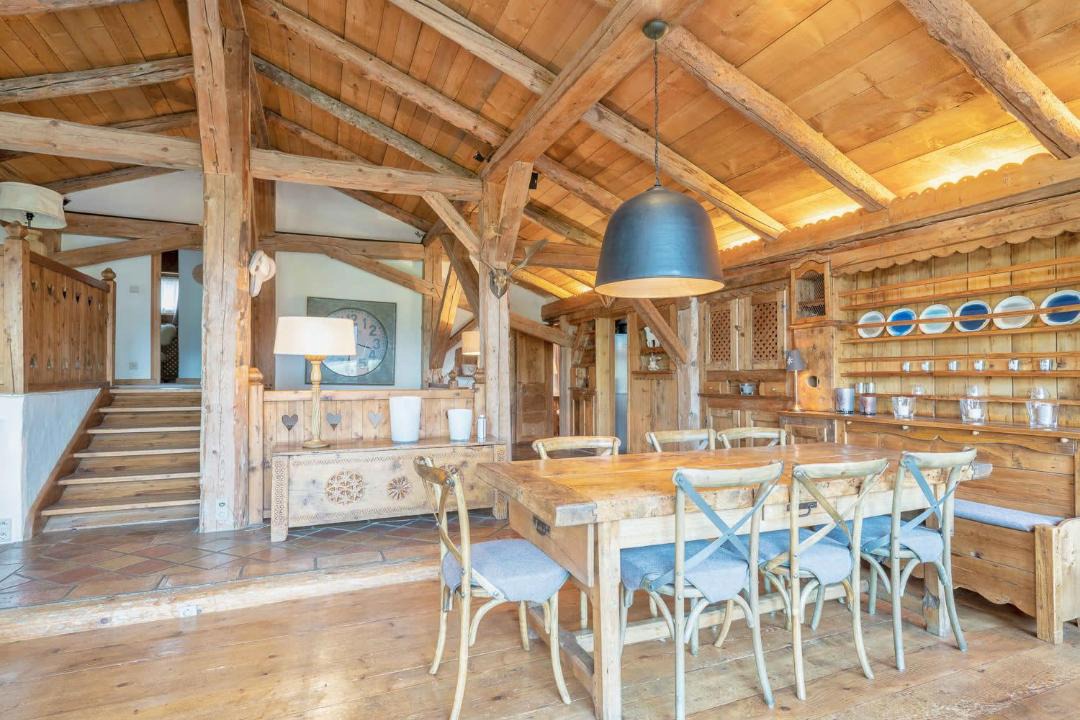 Photo of Others in Demi-Quartier