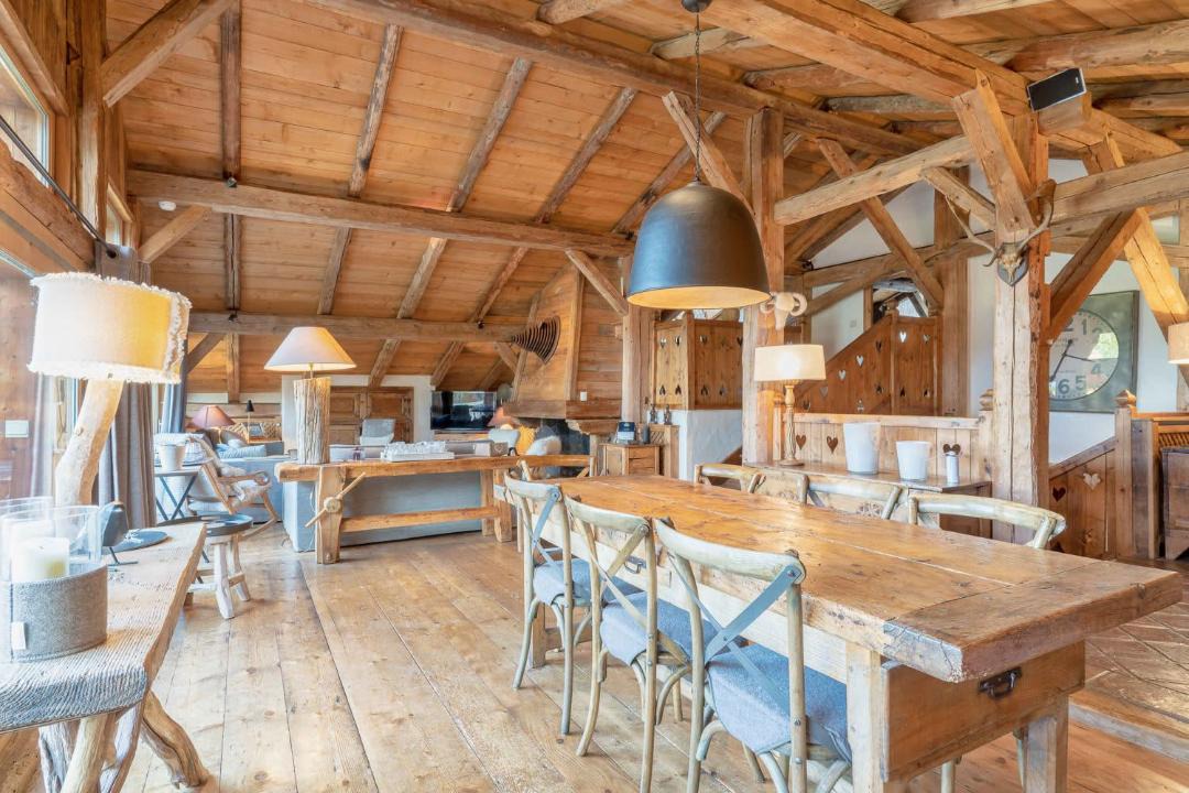 Photo of Others in Demi-Quartier