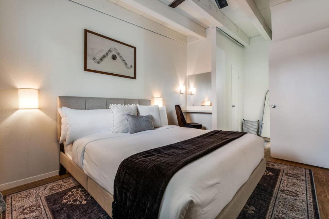 Photo of Bedroom in North University