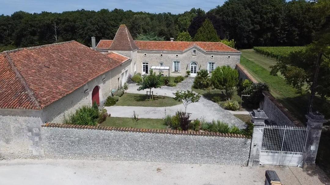 Photo of Buildings in Becheresse