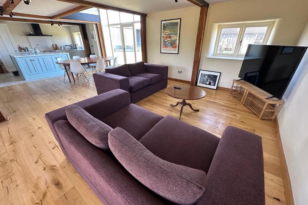 Photo of Others in Weedon Lois