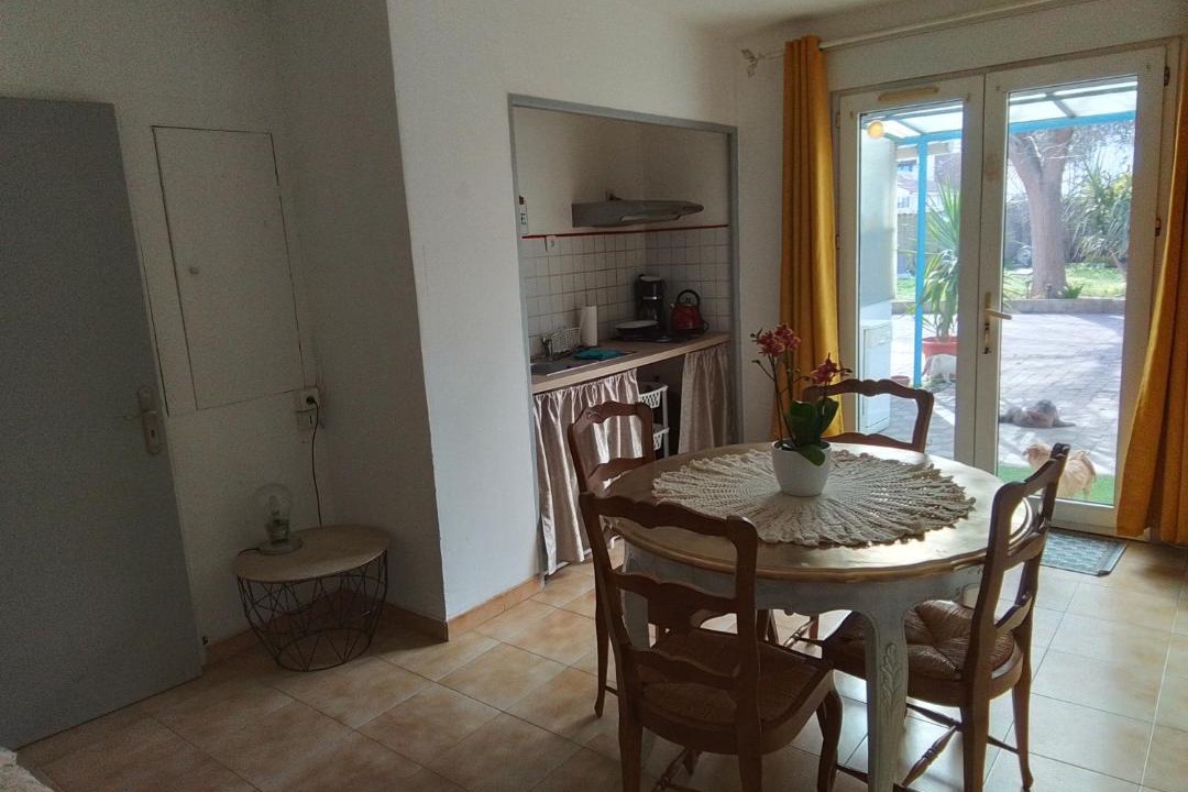 Photo of Others in Lunel-Viel