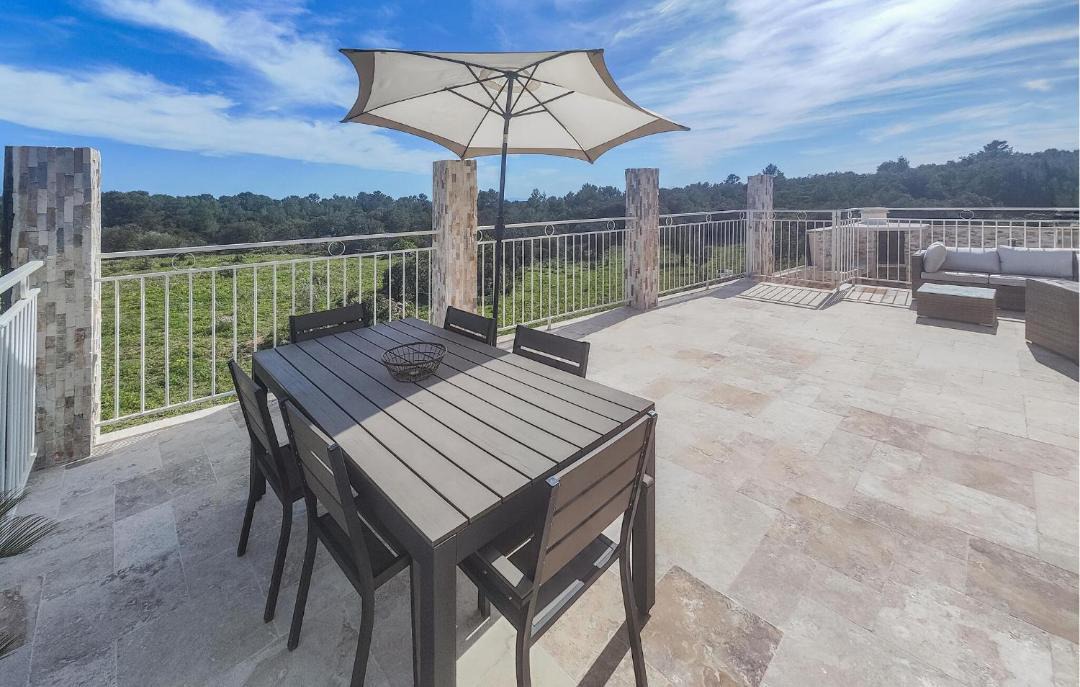 Photo of Patio Balcony in Villespassans