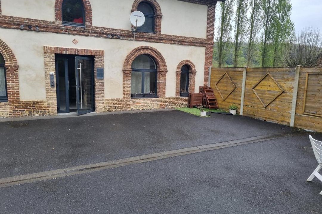 Photo of Others in Valmont