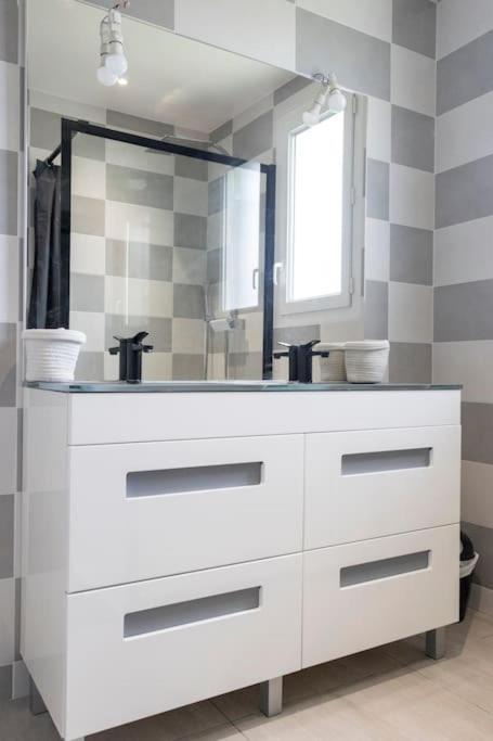 Photo of Bathroom in Allez-et-Cazeneuve