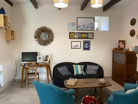 Photo of Others in Brelidy