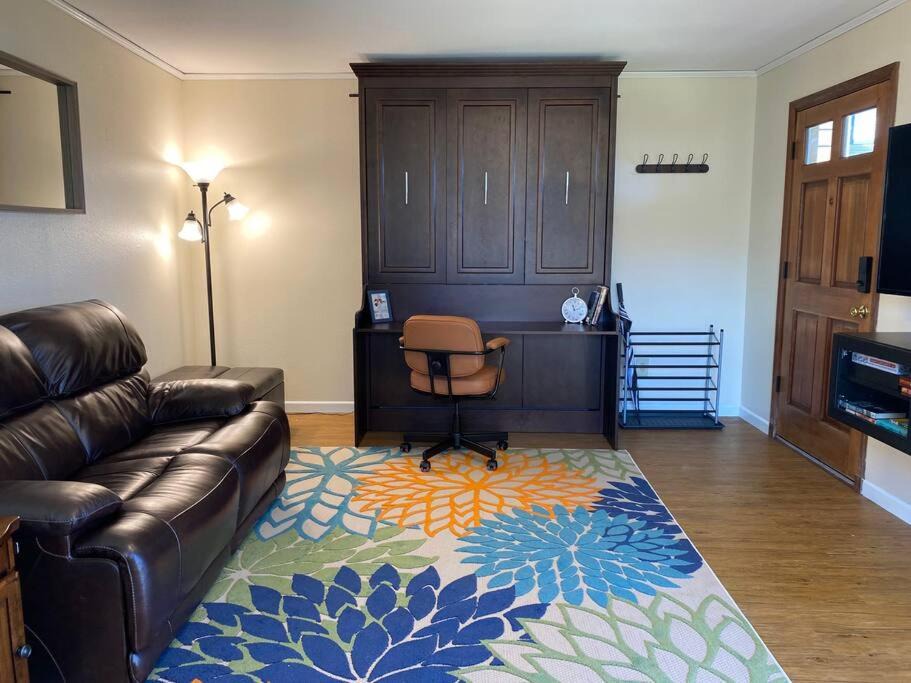 Photo of Others in Astoria