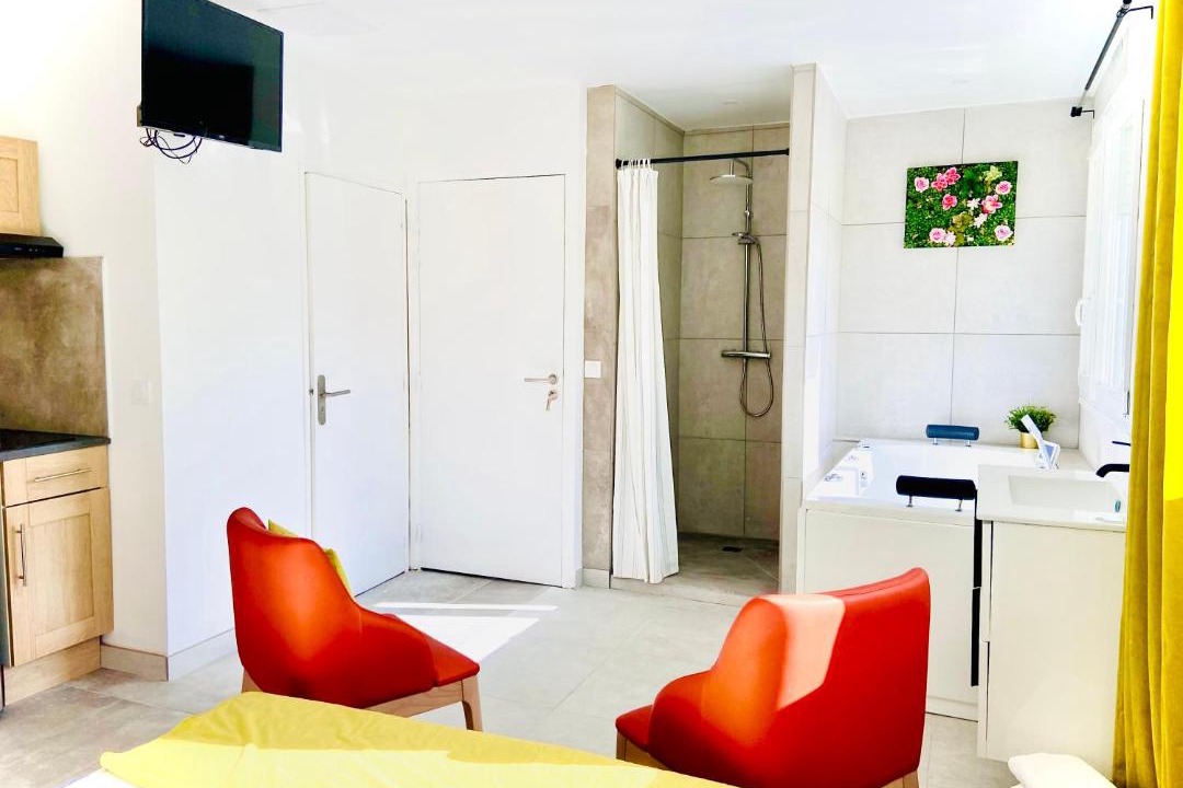 Photo of Others in Villette Gare