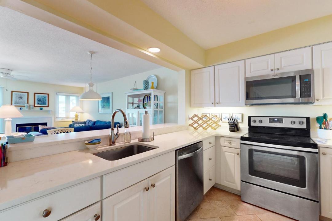 Photo of Kitchen in Heron Harbour Isle