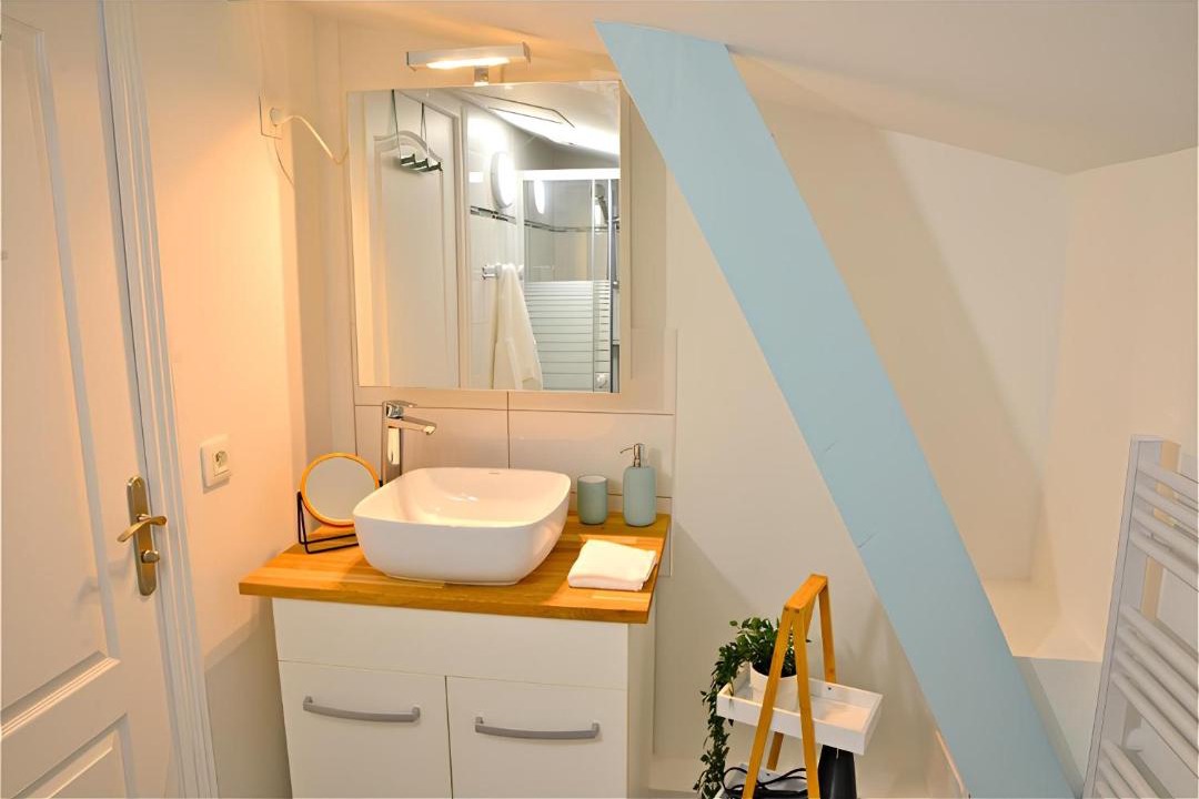 Photo of Bathroom in Sainte-Anne - Faubourg Noyon