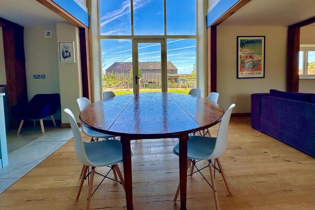 Photo of Others in Weedon Lois