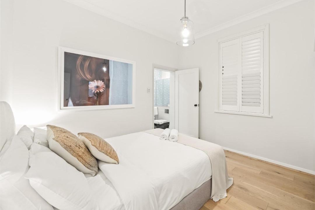 Photo of Others in Elizabeth Bay