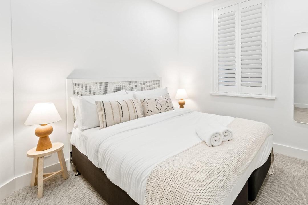 Photo of Others in Elizabeth Bay