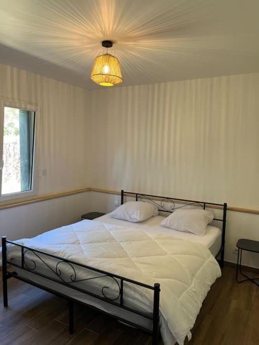 Photo of Bedroom in Loguivy