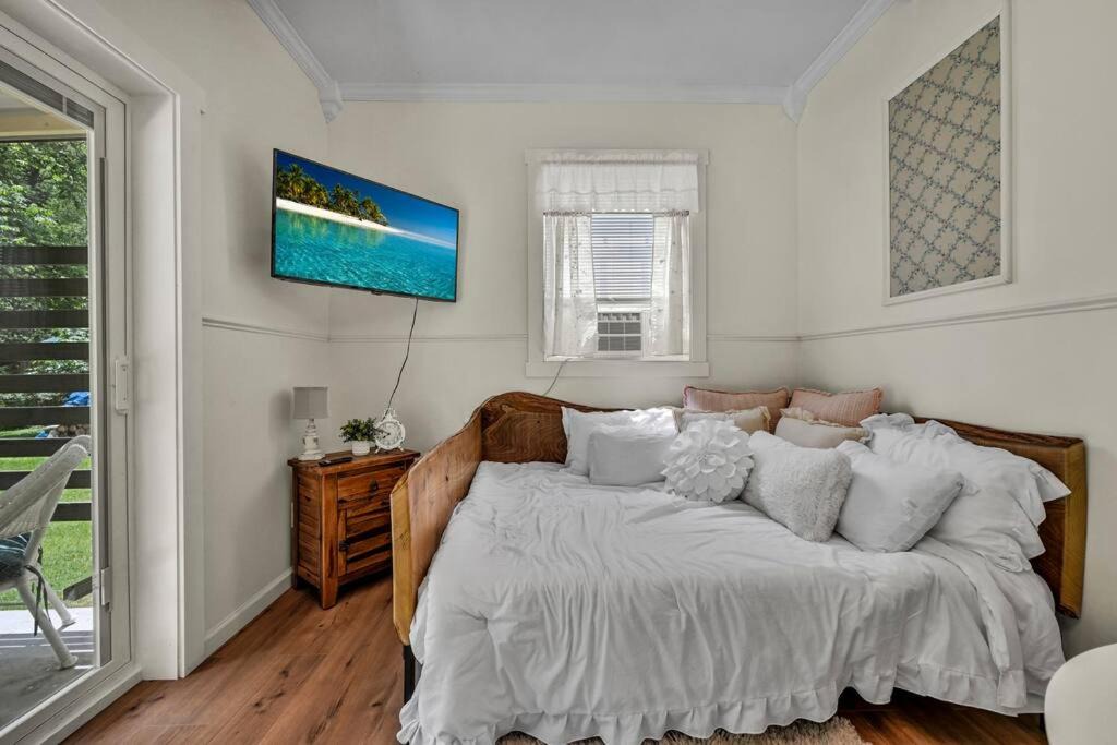 Photo of Others in Cumbola