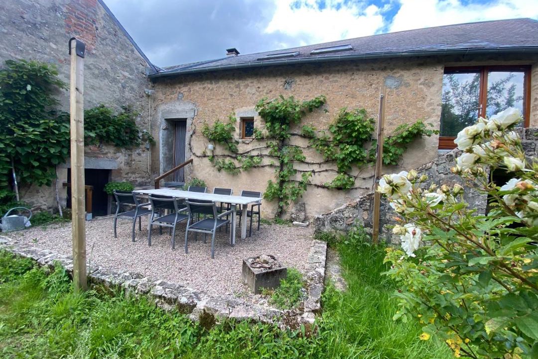 Photo of Others in Brassy