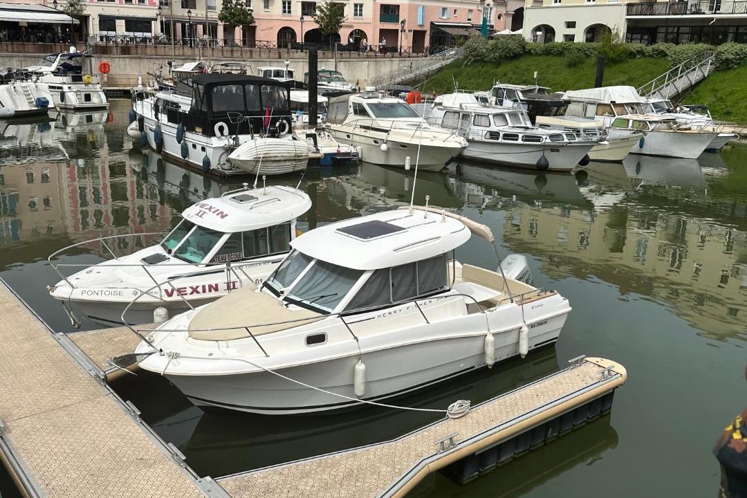 Photo of Others in Cergy