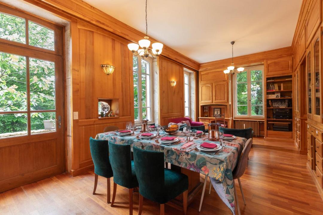 Photo of Others in Vire