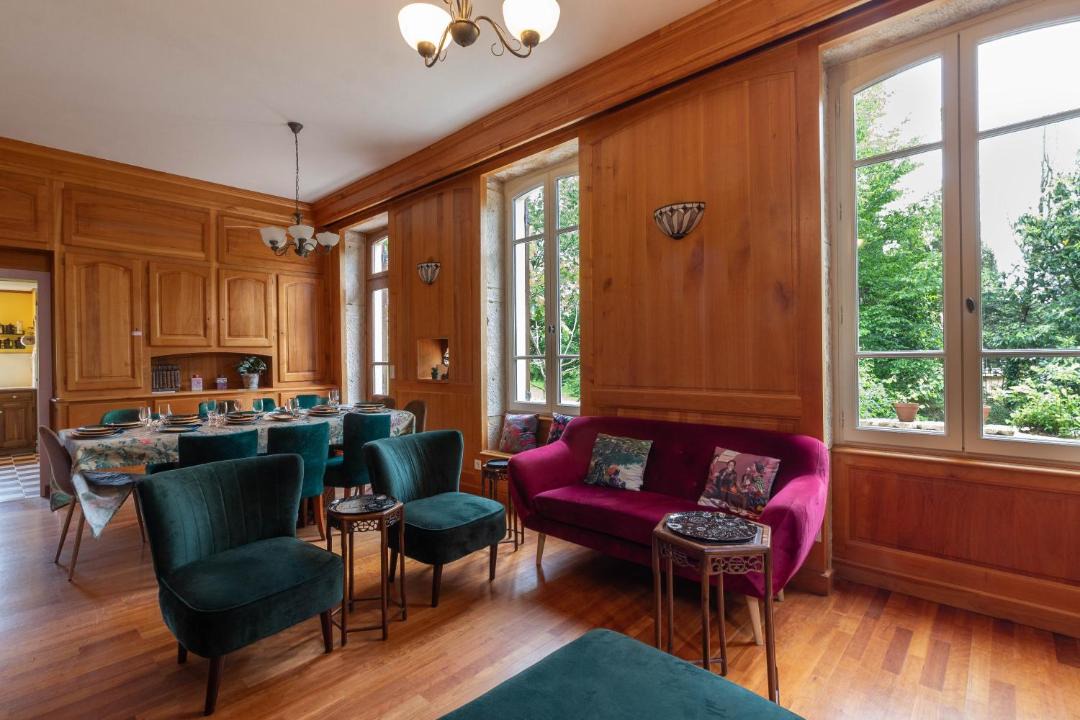 Photo of Others in Vire