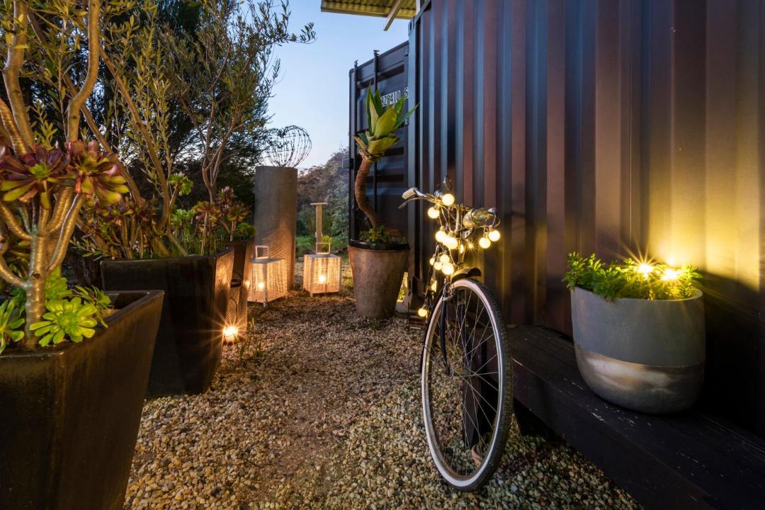 Photo of Others in Mia Mia