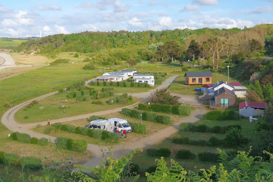 Photo of Others in Hillion