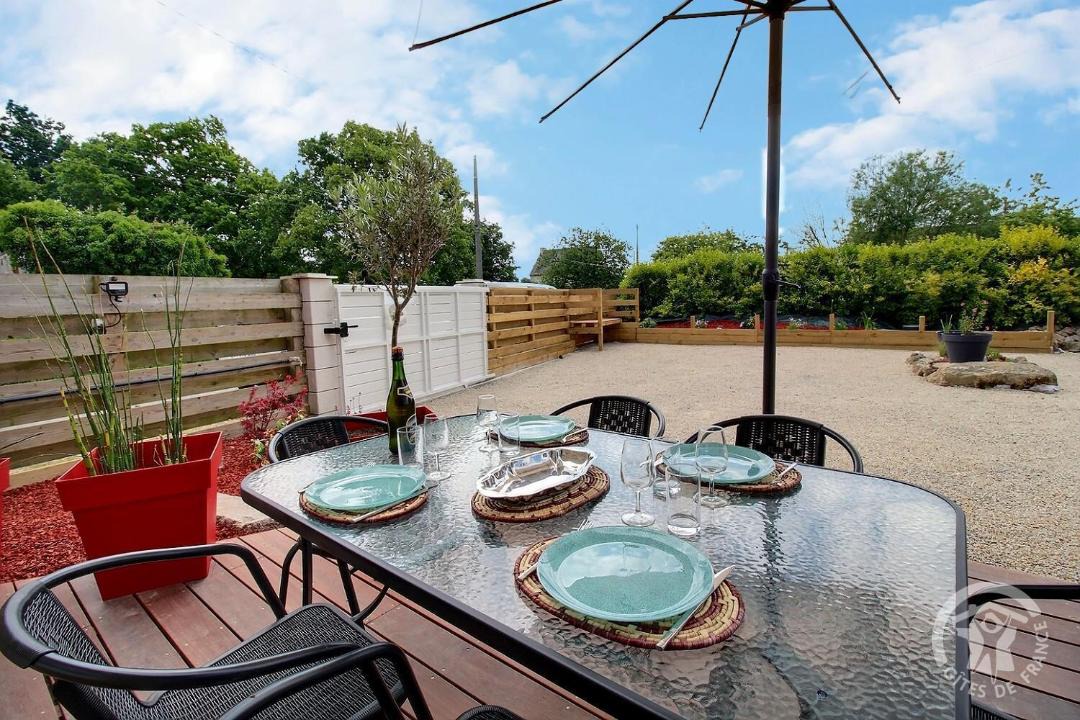 Photo of Others in Plestan