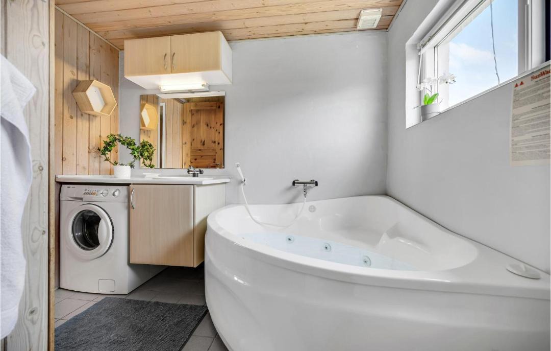 Photo of Bathroom in Pøt Strandby