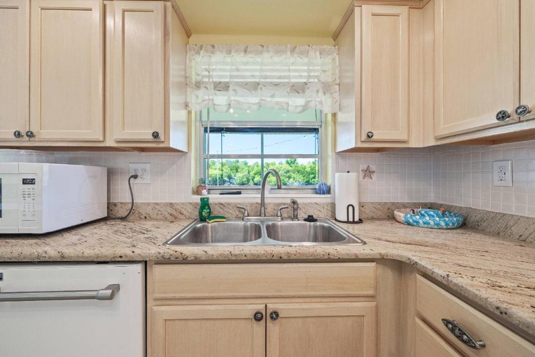 Photo of Others in Tahitian Development