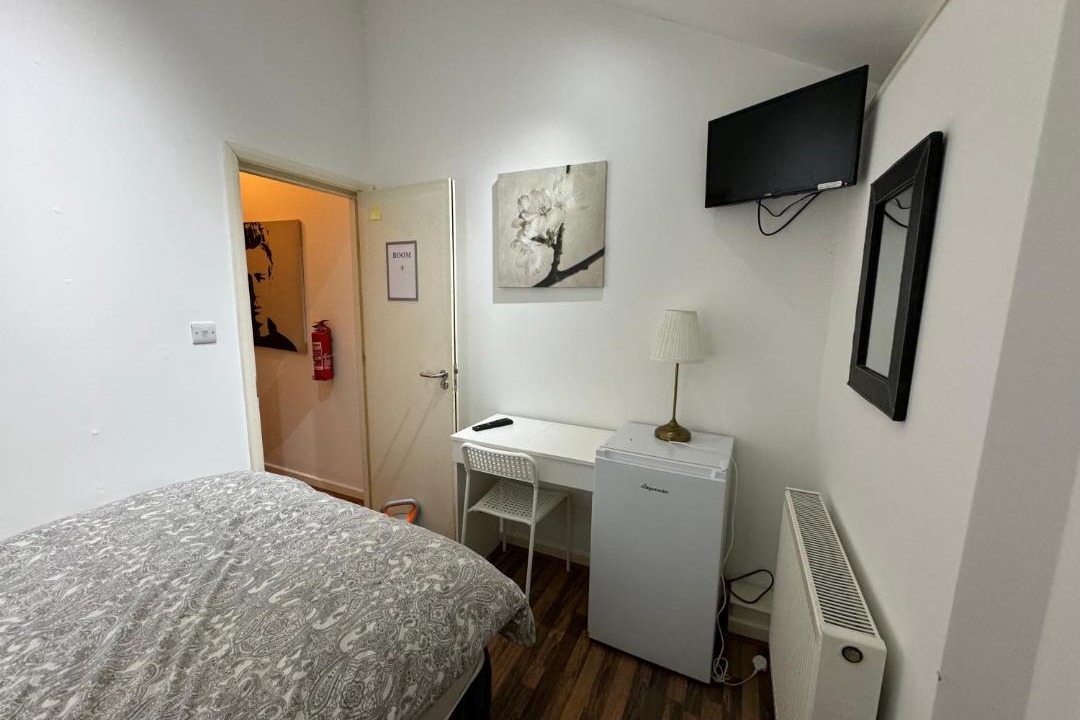 Photo of Others in Brondesbury Park