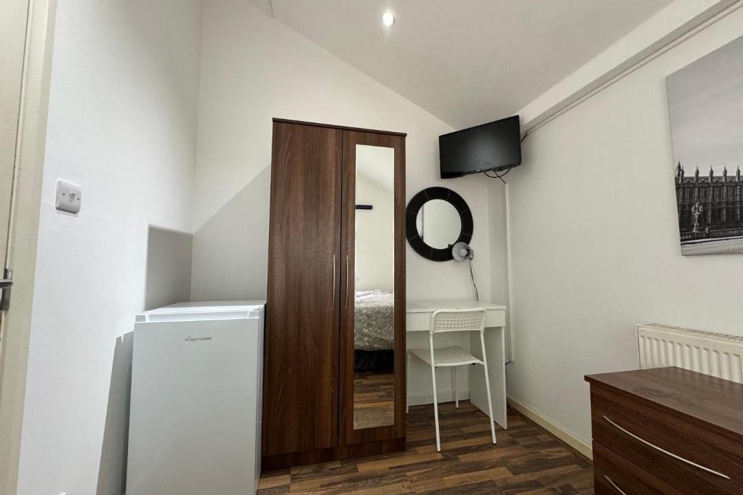 Photo of Others in Brondesbury Park