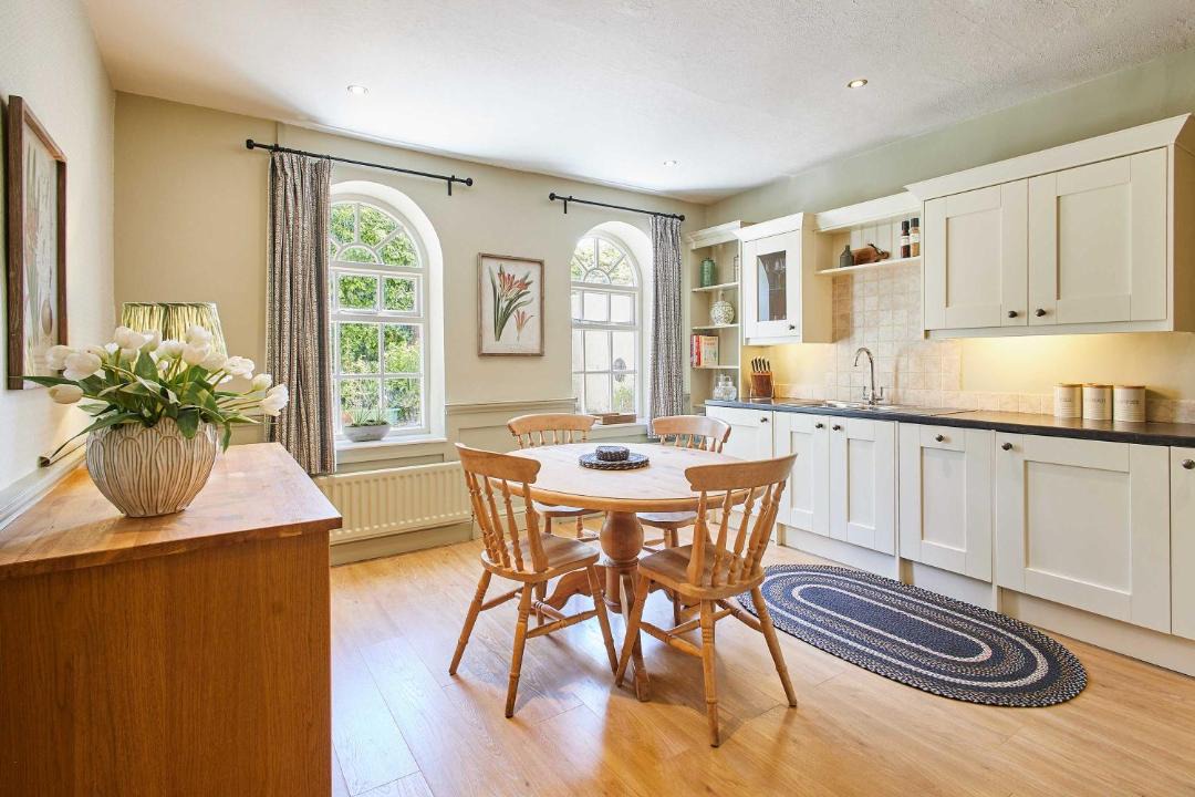 Photo of Others in Middleton One Row