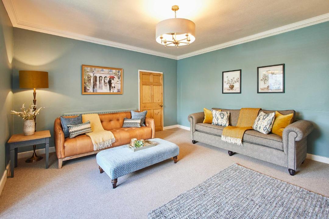 Photo of Others in Middleton One Row