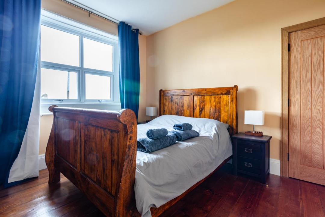 Photo of Others in Hoylandswaine