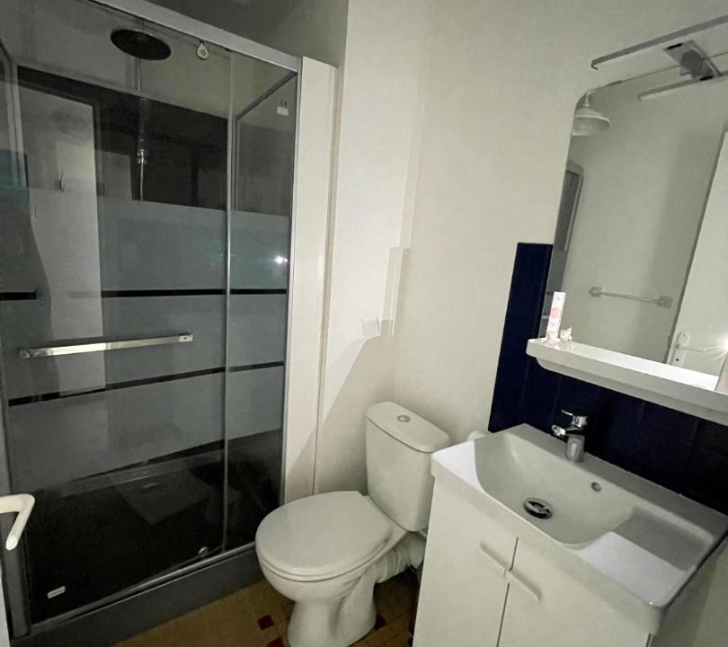 Photo of Bathroom in Lamballe