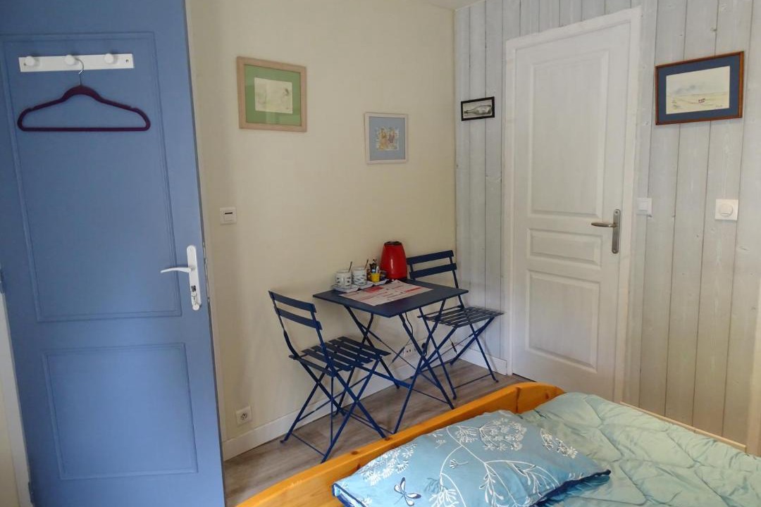 Photo of Others in Ferel