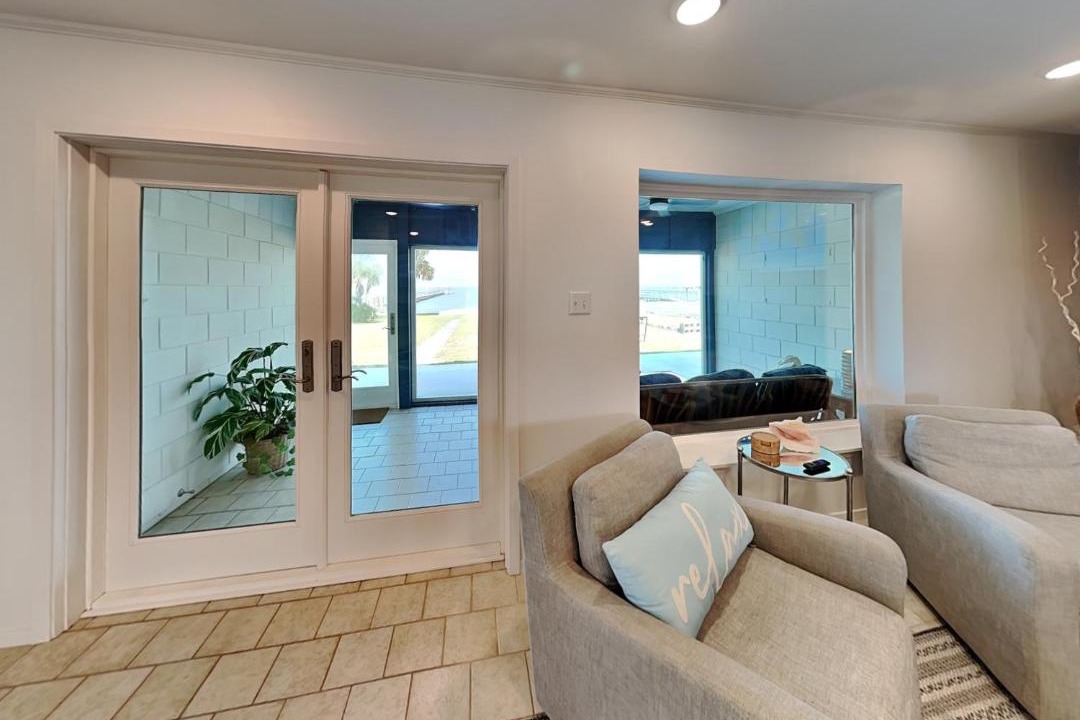 Photo of Others in Harbor Oaks