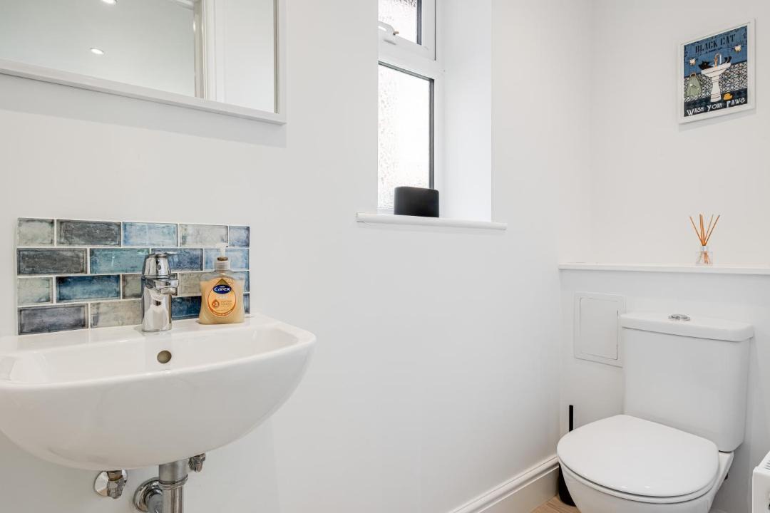 Photo of Others in Wootton