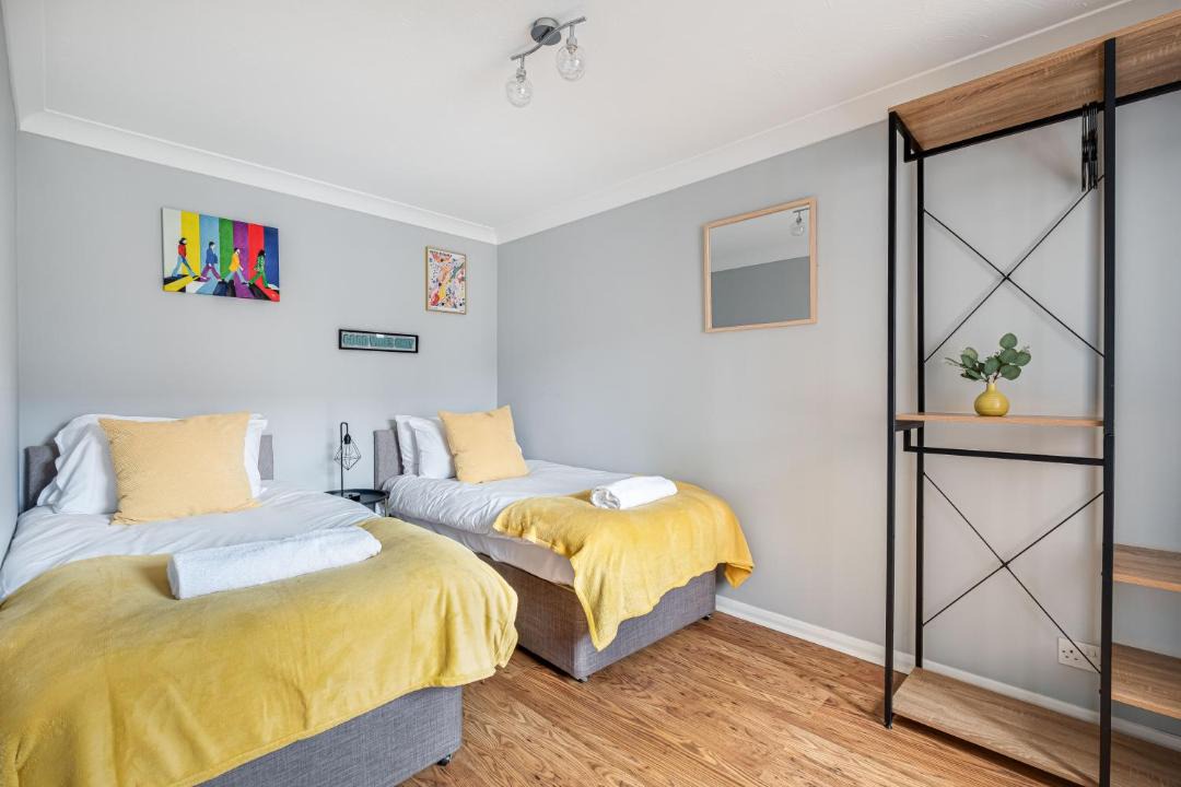 Photo of Others in Wootton