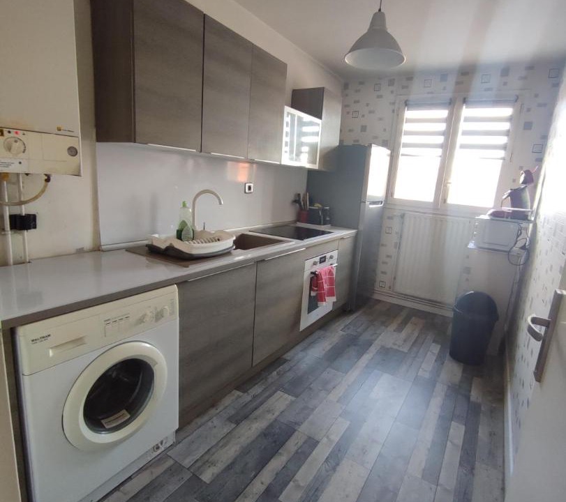 Photo of Kitchen in Lens